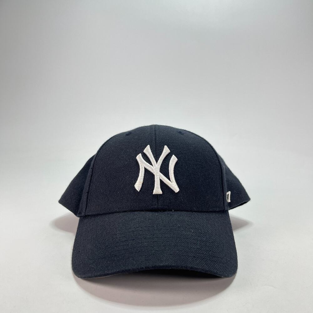 '47 Brand MVP New York Yankees Black Adjustable MLB Strapback Hat Men's One Size